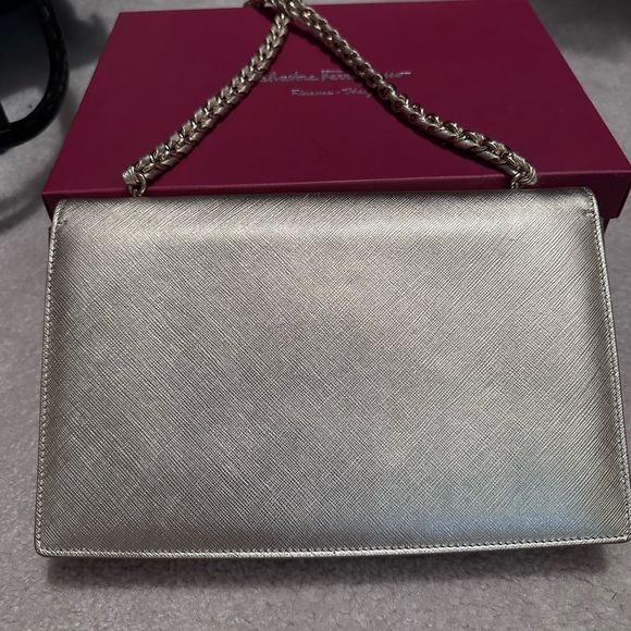 Authentic Salvatore Ferragamo Vera Bow long Shoulder Bag - Picture 3 of 4